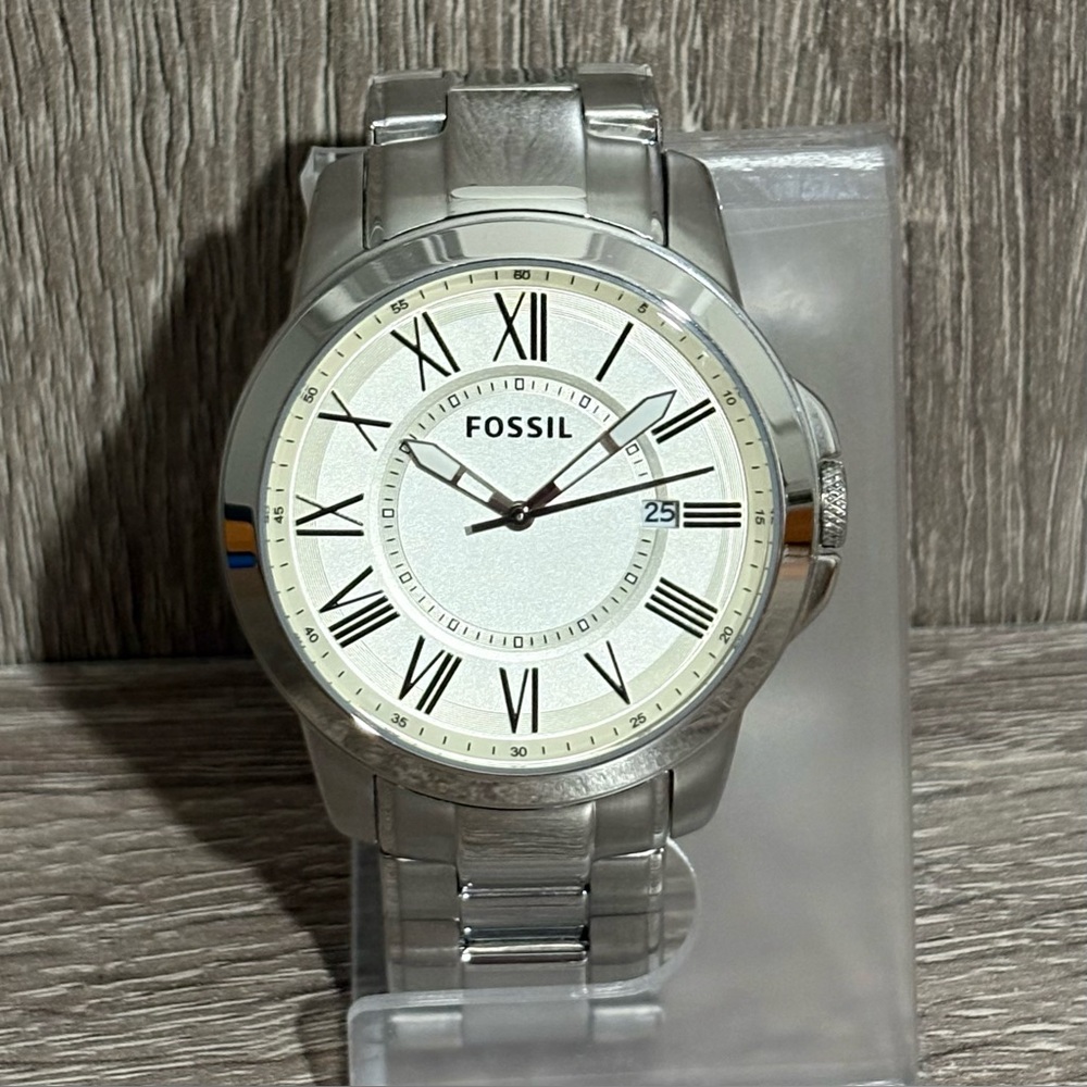 White Fossil Grant Stainless Steel Men’s Watch With New Battery
